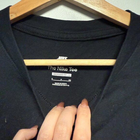 The Nike Tee Oversized Fit Small Black - Picture 2 of 4